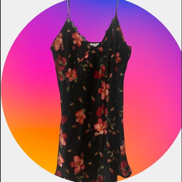 Secret Treasures Other - ❤️‍🔥5/$25 Black w/red flowers silky, sexy nightie